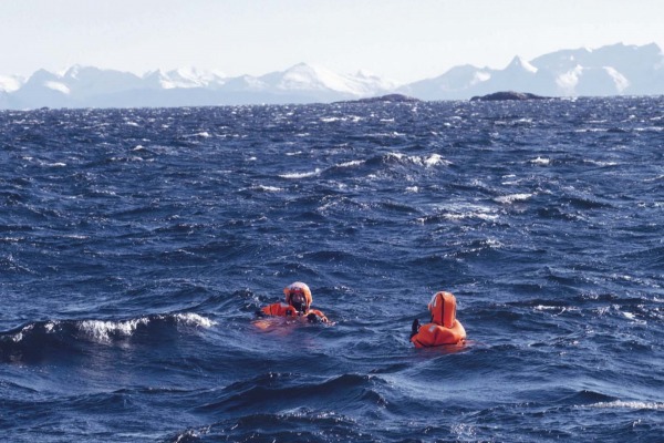 New test confirms quality of Hansen Protection's Arctic survival suit.